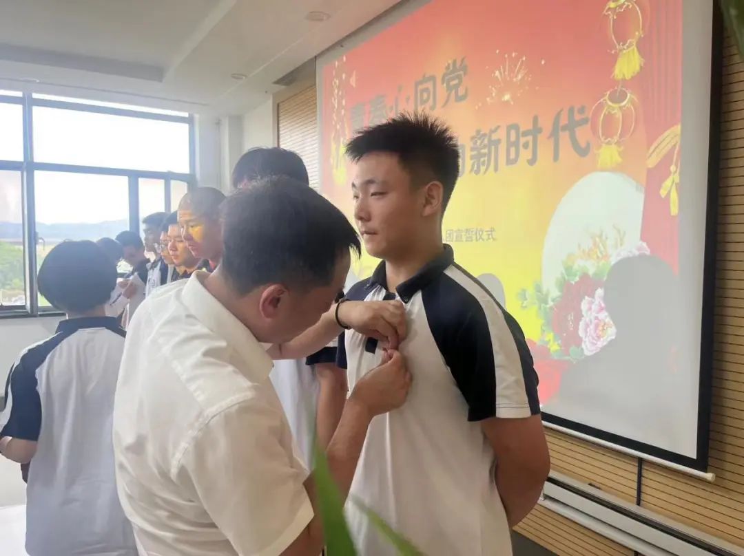 d3403045d9a143ca8f1643b1c9be8e13.jpeg
